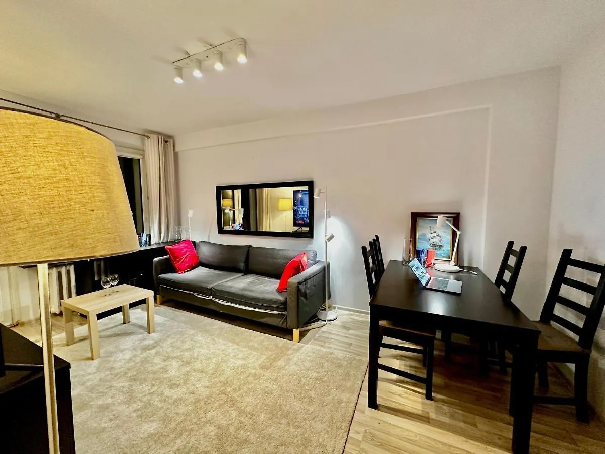 Decor 3 Metro Fast Wifi 1Gbs 80'Tv Hbo Disney Appletv Warsaw 0*,  Poland
