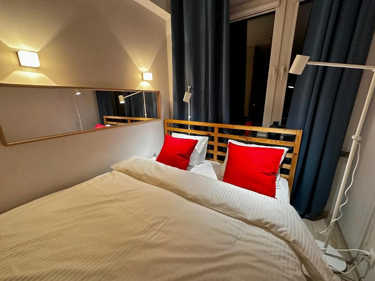Decor 3 Metro Fast Wifi 1Gbs 80'Tv Hbo Disney Appletv Warsaw 0*,