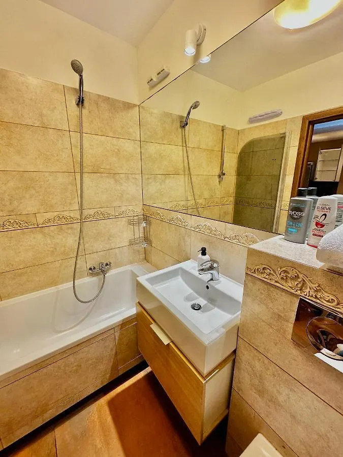 Apartment Decor 3 Metro Fast Wifi 1Gbs 80'Tv Hbo Disney Appletv Warsaw Poland