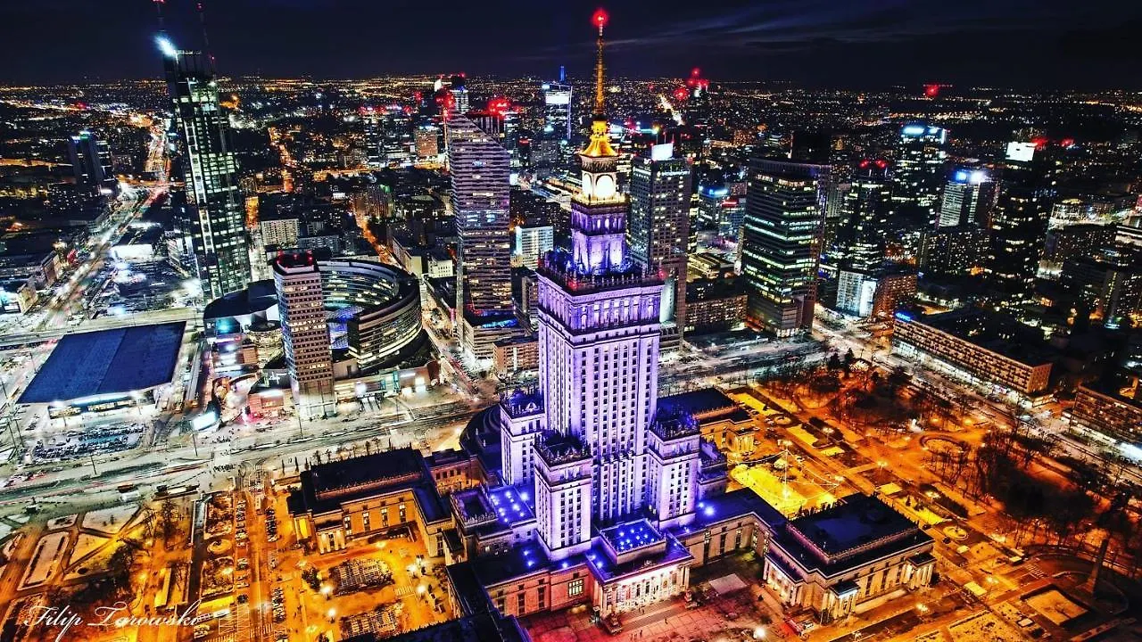 Decor 3 Metro Fast Wifi 1Gbs 80'Tv Hbo Disney Appletv Warsaw Poland